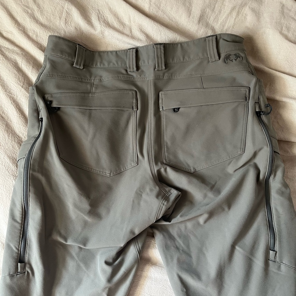 KUIU Men's Gray Attack Cargo Pants - Picture 2 of 5